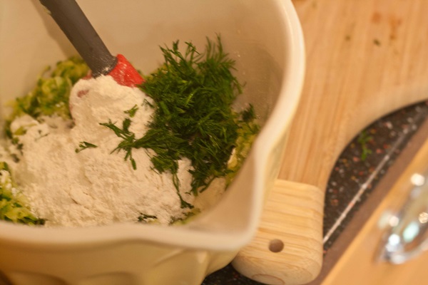 Deliciosas panquecas de calabresas em receitas rápidas