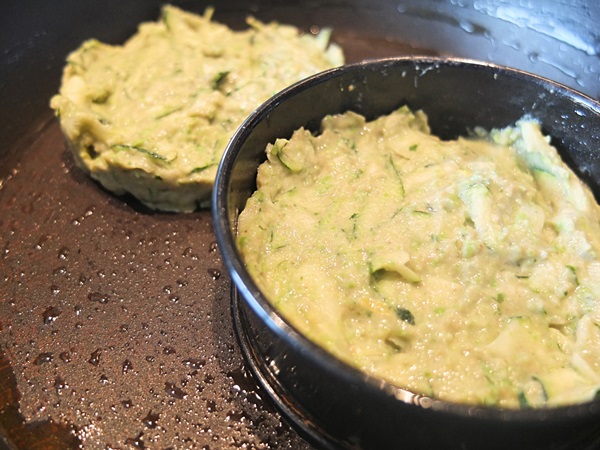 Deliciosas panquecas de calabresas em receitas rápidas