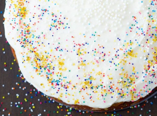 Como assar um bolo de Páscoa em casa, uma receita com uma foto Como assar um bolo de Páscoa em casa, uma receita com uma foto