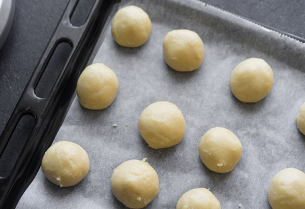 Receita de férias: Bolo de pêssego com enchimento de creme