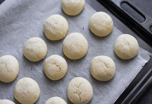 Receita de férias: Bolo de pêssego com enchimento de creme