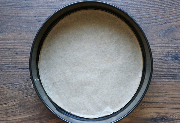 Uma receita simples: um cupcake preguiçoso de mel de noz sem assar