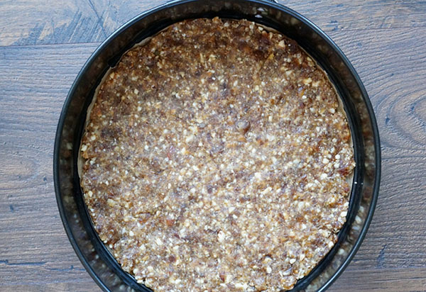 Uma receita simples: um cupcake preguiçoso de mel de noz sem assar