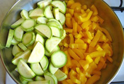 Guisado de abobrinha - saboroso, útil, barato