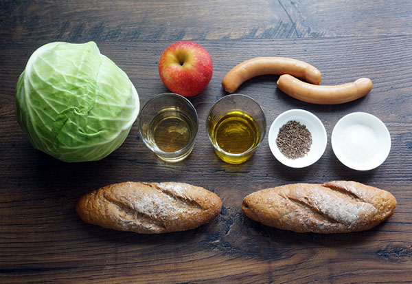 A receita de cachorros-quentes caseiros rápidos e deliciosos
