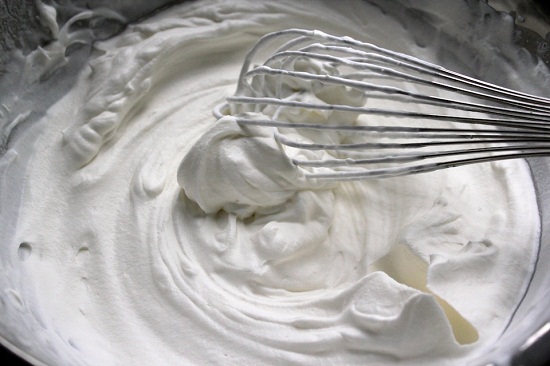 Bolo para o Dia dos Namorados: uma receita com uma foto