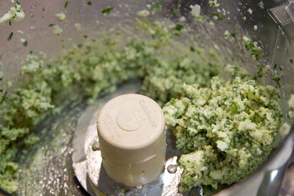 A receita de peru para o Ano Novo de 2017 e de Natal - no forno, no multivark, em uma frigideira, com molho de creme azedo e vegetais