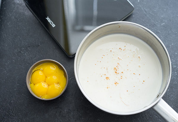 Receita para um delicioso sorvete caseiro com caramelo