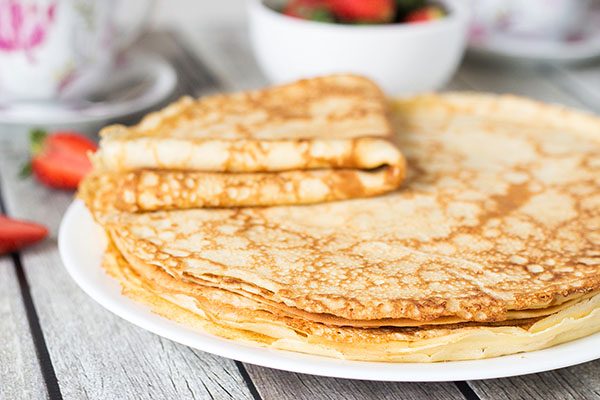Receitas originais para panquecas no Pancake Day 2017 passo a passo com a foto: sobre leite, kefir, levedura, com recheios para todos os gostos