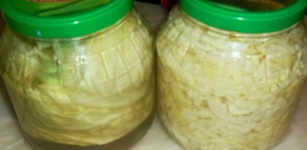 Uma salada de repolho simples para o inverno