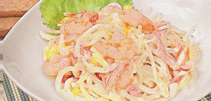 Salada de camarão e lula