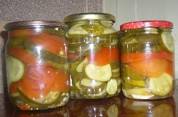 Salada de pepino e pimenta para o inverno