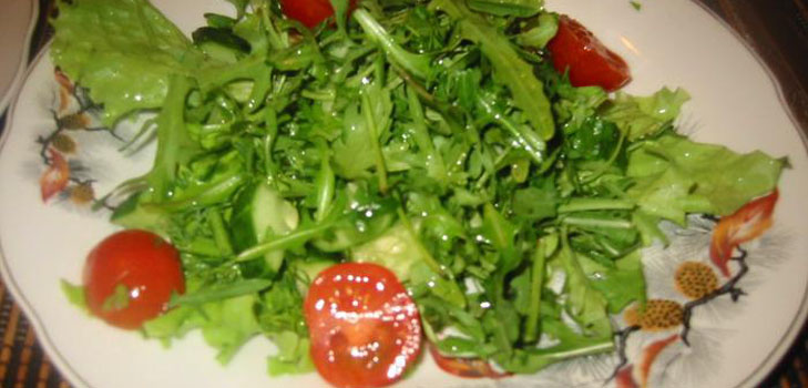 Salada com rucola: receitas originais