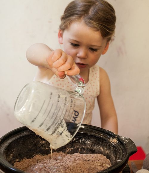 Cupcake de chocolate em multivarquet - receita rápida com foto