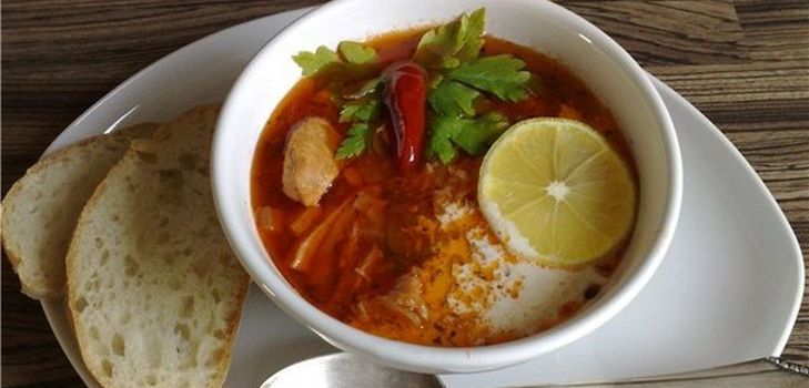 Solyanka para seus convidados favoritos: dicas para cozinhar