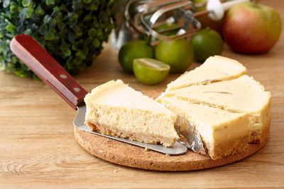 Uma deliciosa receita para um bolo de queijo cottage em um multivarquet é uma excelente sobremesa para toda a família.