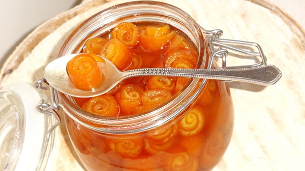 Atolamento de laranjas e cascas de laranja: receitas passo a passo com fotos
