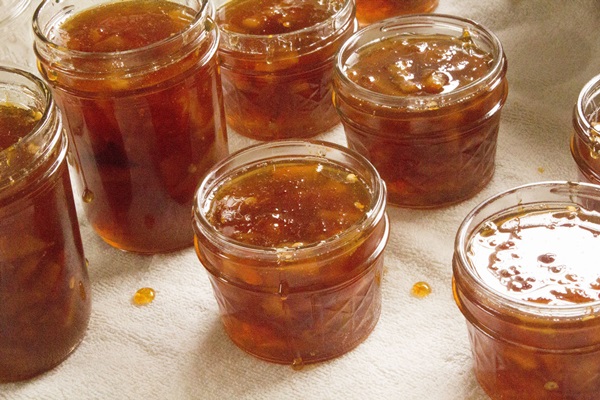 Atolamento de laranjas e cascas de laranja: receitas passo a passo com fotos