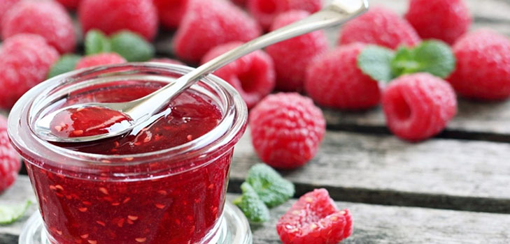Mermelada simples de uma framboesa de cinco minutos