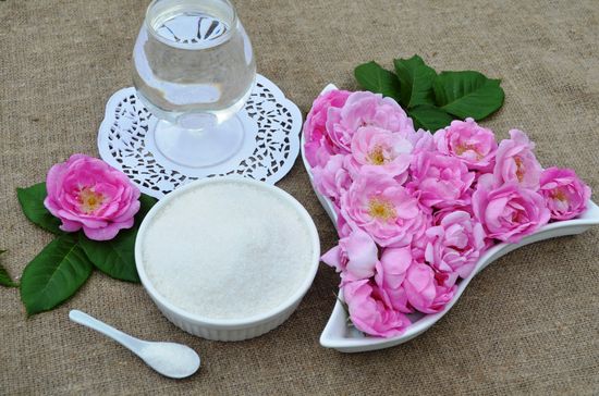 A receita de geléia clássica de rosas A receita de geléia clássica de rosas