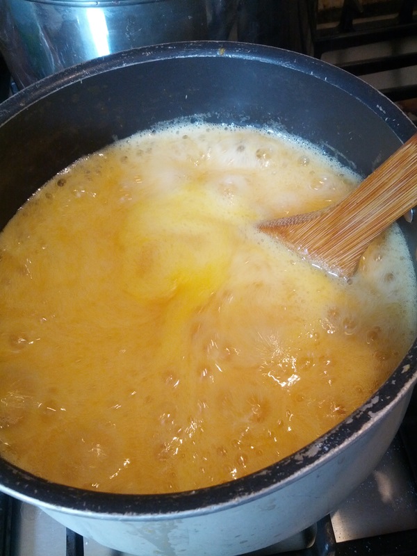 Como criar breu de uma ameixa com uma pedra e pitted - receitas simples