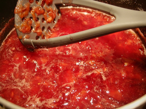 Como criar breu de uma ameixa com uma pedra e pitted - receitas simples