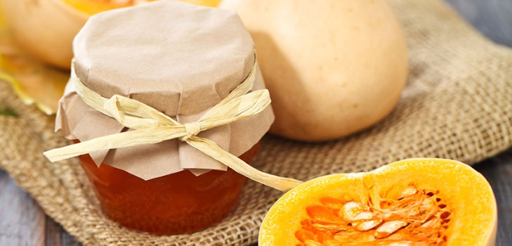 Atolamento de uma abóbora rapidamente e delicioso - uma receita para cozinhar com laranja, limão, damascos secos, gengibre