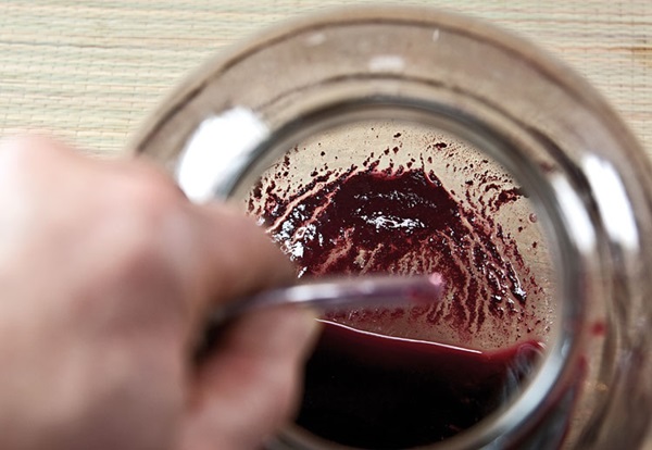 Vinho caseiro de chokeberry