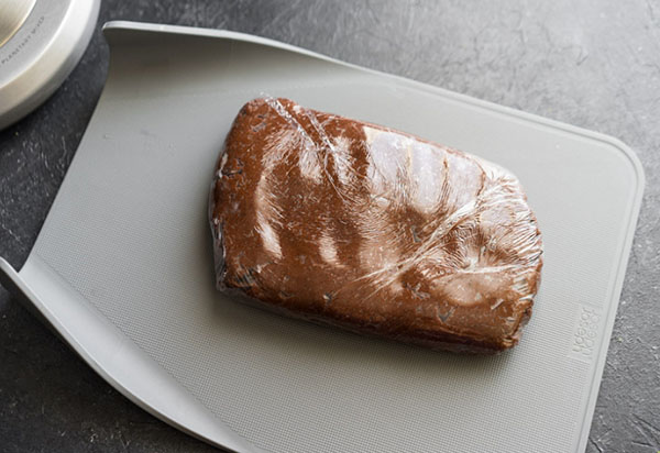 Uma deliciosa receita: grandes biscoitos de chocolate com especiarias