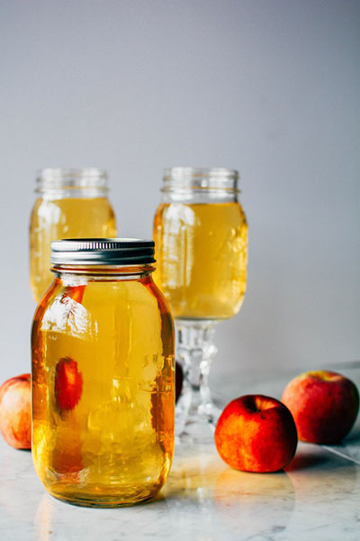 Como preparar suco de maçã para o inverno