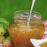 Jelly from gooseberry para o inverno