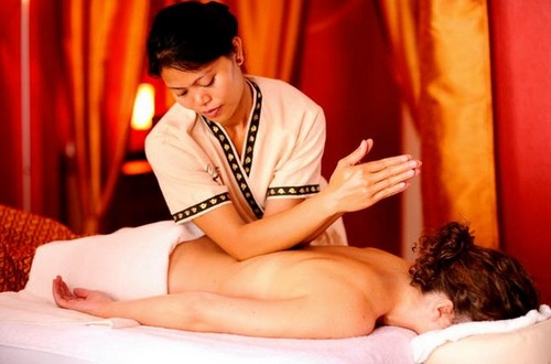 Massagem tailandesa em CROWN THAI SPA - um toque de felicidade